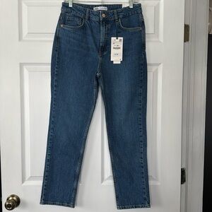 NTW ZARA - High Rise, Straight Leg, Slim Fit Denim Jean - Size 8